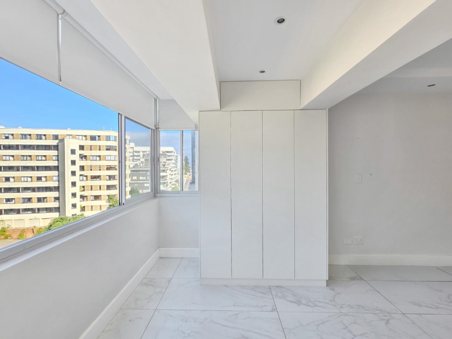 To Let 1 Bedroom Property for Rent in Sea Point Western Cape